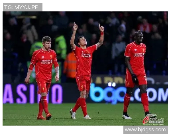 足总杯惊天冷门里昂逆转利物浦引发全场狂欢与热议