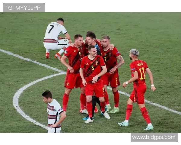 中超激战波尔图大胜AC米兰争议判罚引发全场热议