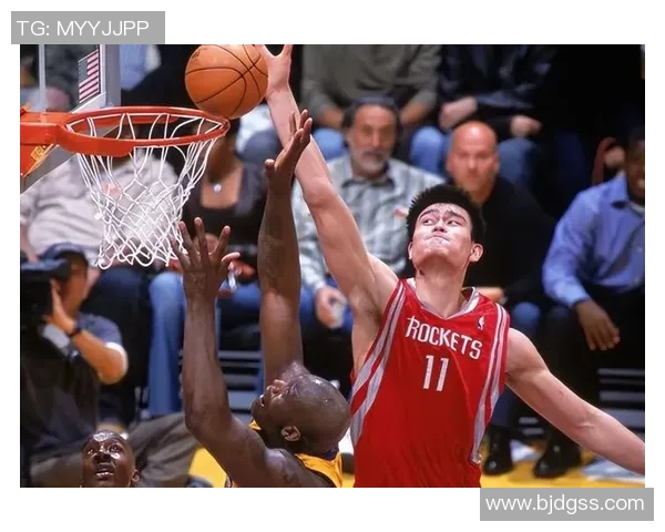 姚明在NBA巅峰时期的辉煌成就与传奇故事回顾