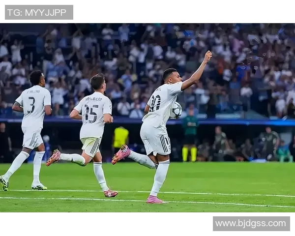 中超激战皇马大胜国米红牌争议引发全场热议与讨论 中超激战皇马大胜国米红牌争议引发全场热议与讨论