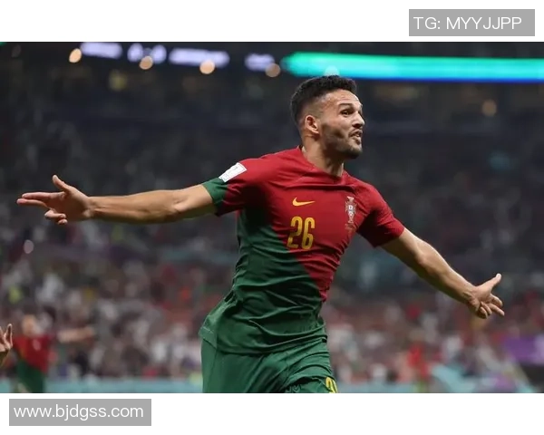 本菲卡顽强逼平拜仁世界杯赛场爆冷引发全场欢呼