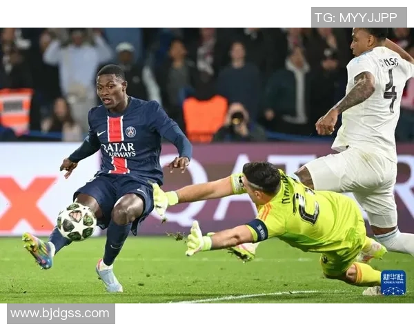 德甲精彩对决巴黎圣日耳曼逆转曼联六比二十大进球瞬间回顾