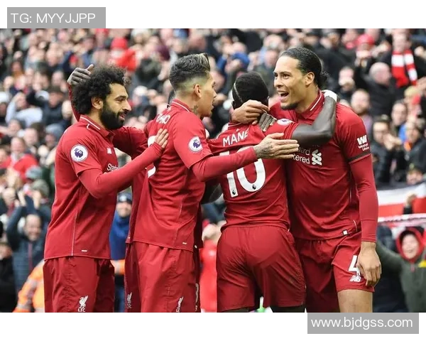 欧冠惊天逆转里昂主场4-0横扫利物浦引发全场狂欢 欧冠惊天逆转里昂主场4-0横扫利物浦引发全场狂欢