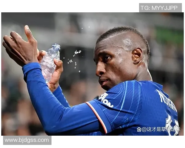 拜仁狂胜切尔西6-2引发转会风波全场沸腾瞬间回顾 拜仁狂胜切尔西6-2引发转会风波全场沸腾瞬间回顾