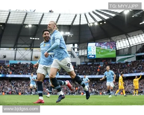 西甲精彩对决多特蒙德狂胜曼城五球绝杀震撼全场回顾