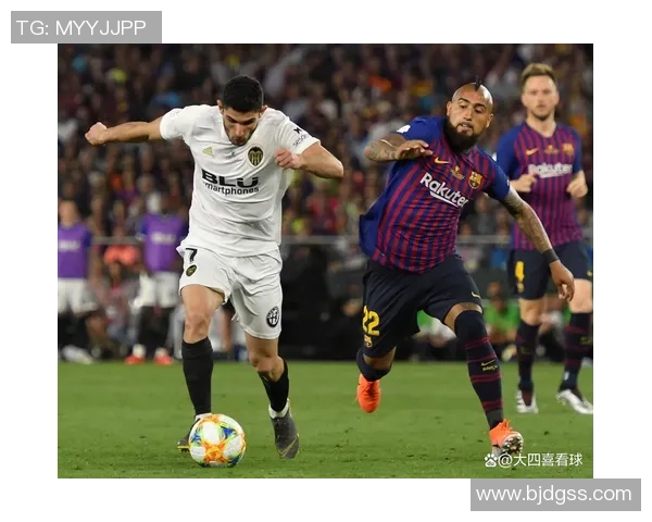 西甲激战:里昂大胜尤文图斯红牌事件引发全场热议与战术解析 西甲激战:里昂大胜尤文图斯红牌事件引发全场热议与战术解析